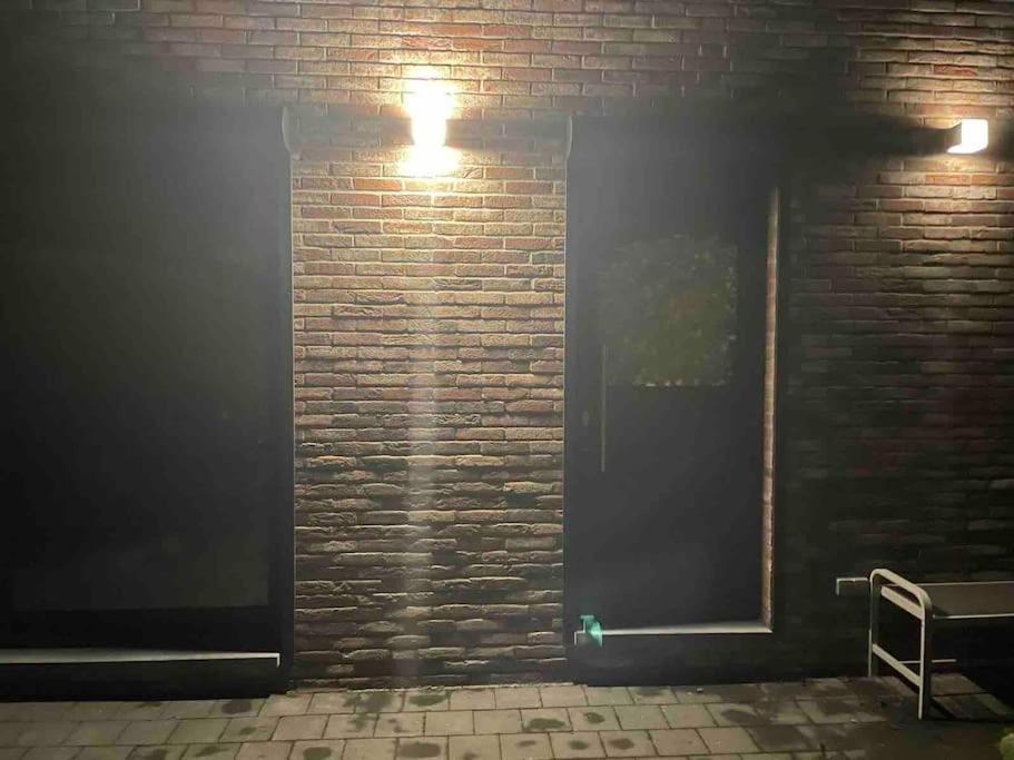 Prachtig Guesthouse Met Gratis Parkeren Maasmechelen Εξωτερικό φωτογραφία