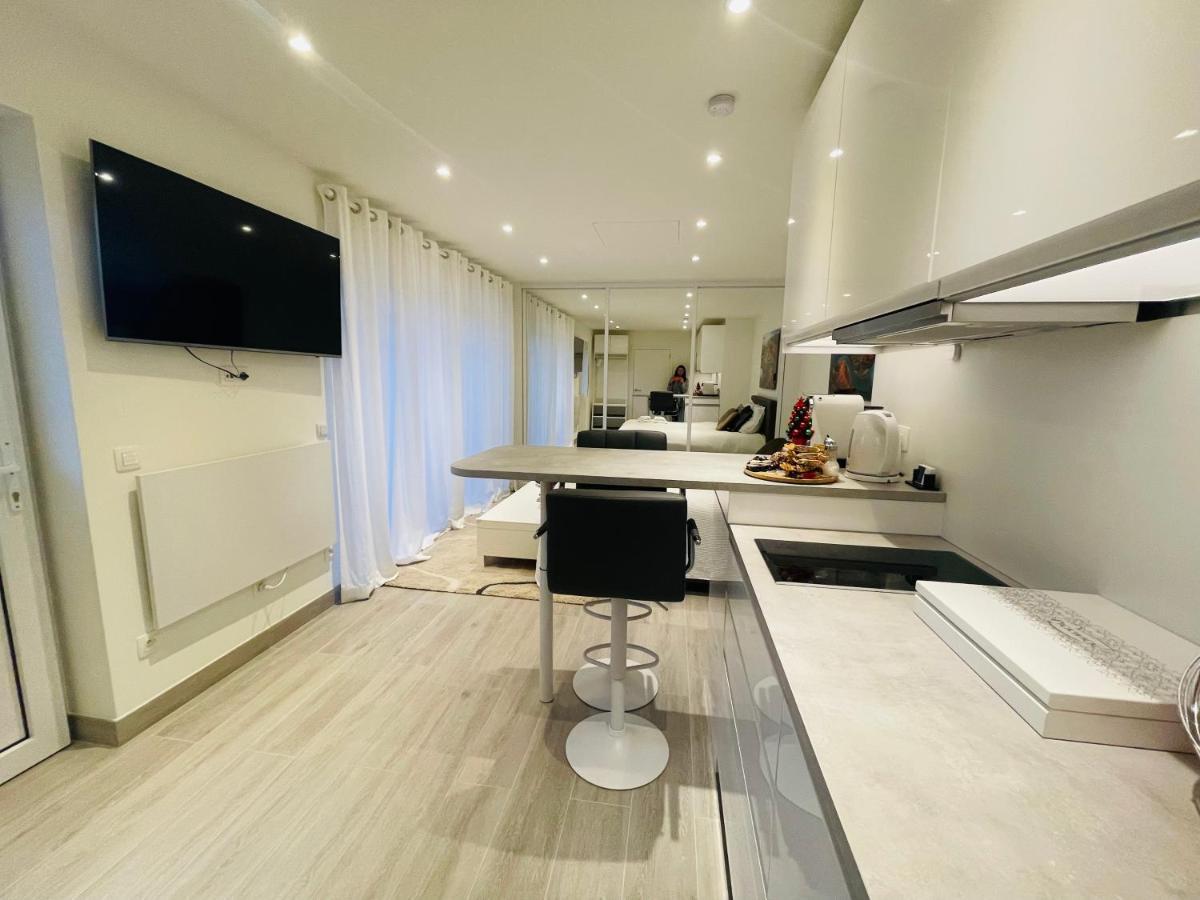 Prachtig Guesthouse Met Gratis Parkeren Maasmechelen Εξωτερικό φωτογραφία